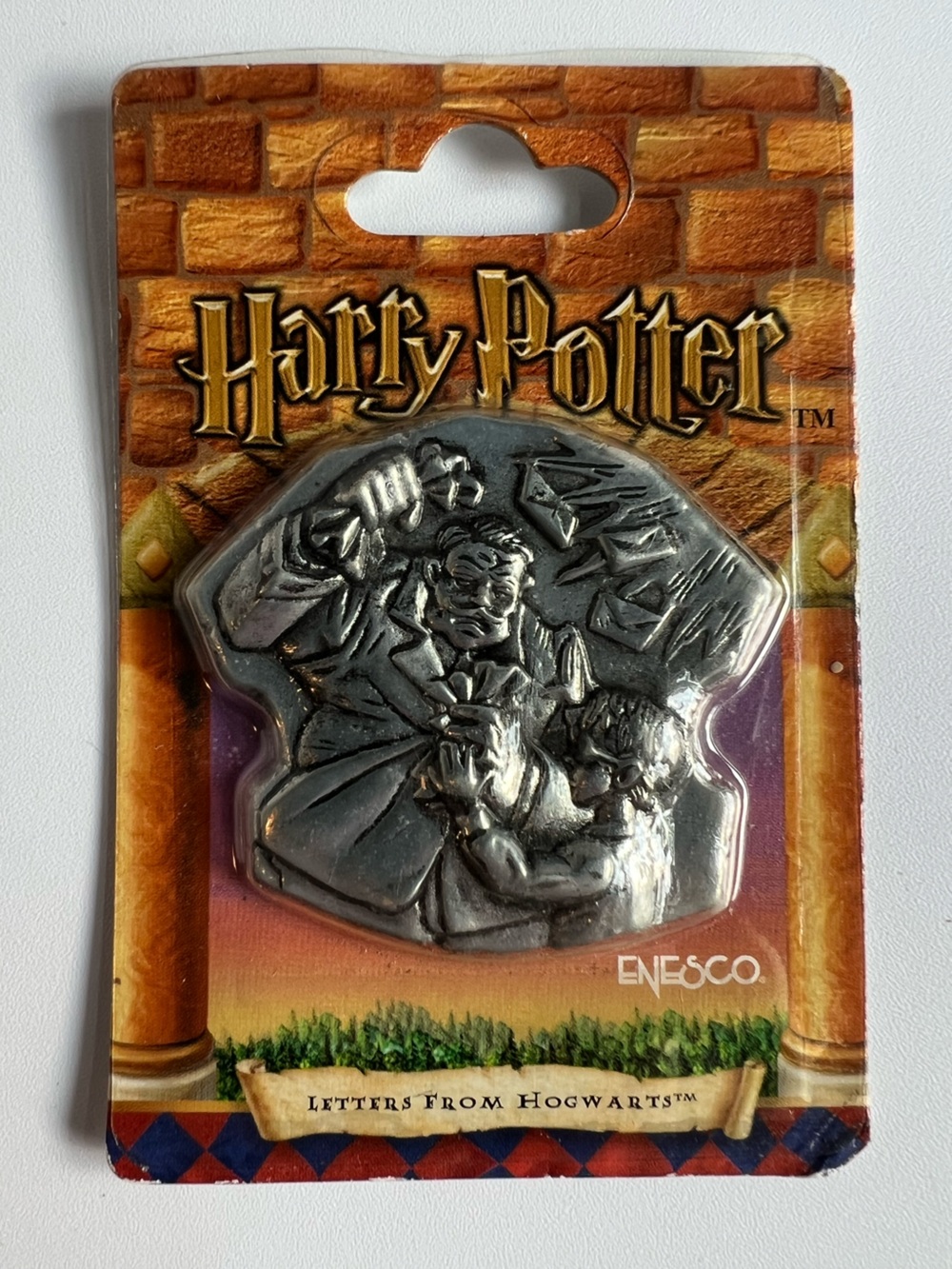 Harry Potter Magnetic Medallion “Letters From Hogwarts” Enesco Warner Bros.